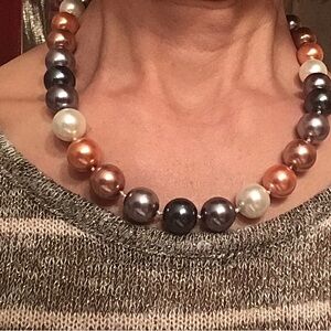 Glass Pearls Necklace